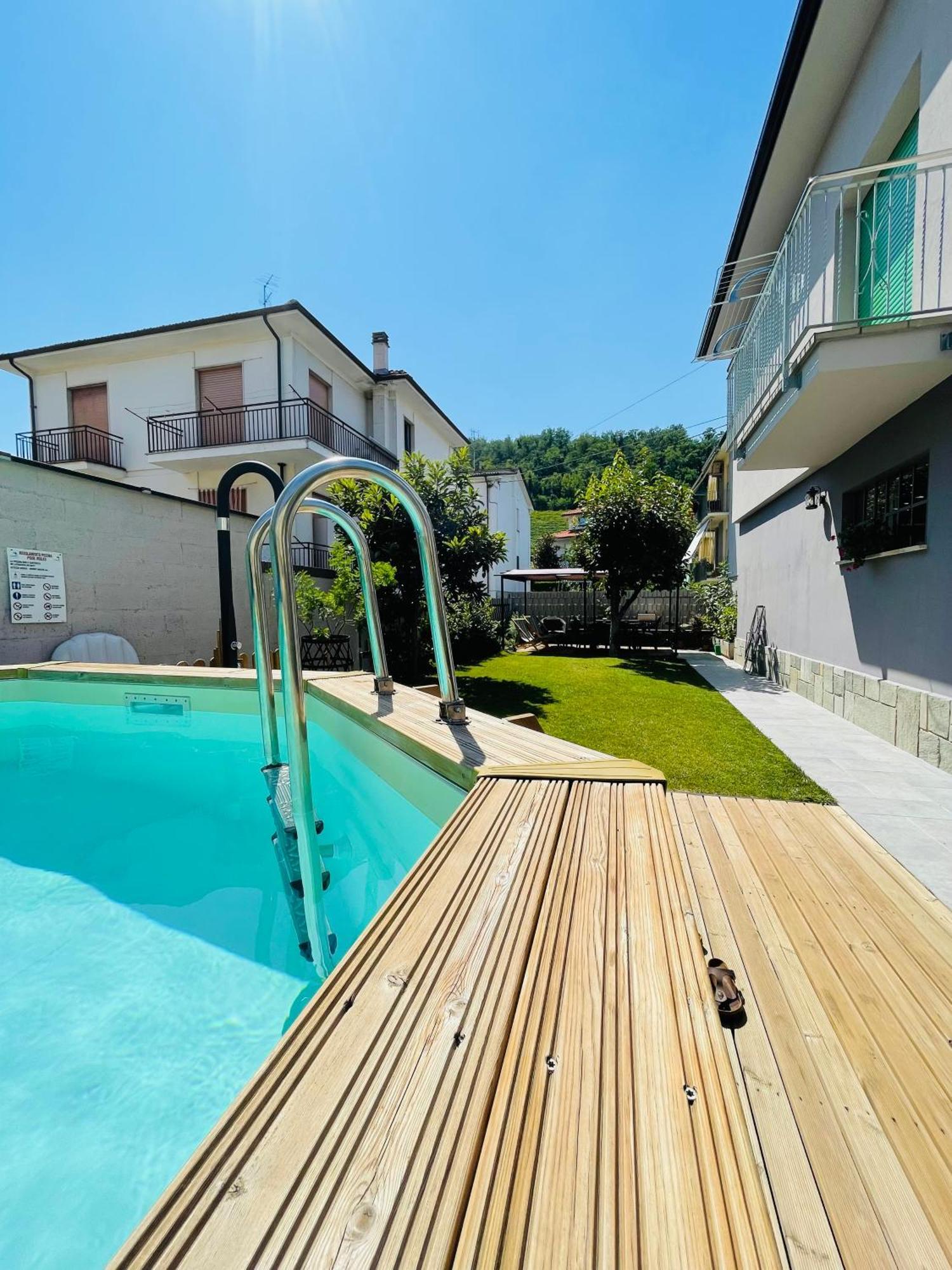 Casa Piero, Relax E Piscina Privata Tra Le Colline Delle Langhe Villa Alba  Exterior photo